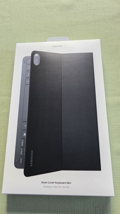 Etui Samsung Book Cover Keyboard Slim do Galaxy Tab S11, czarne