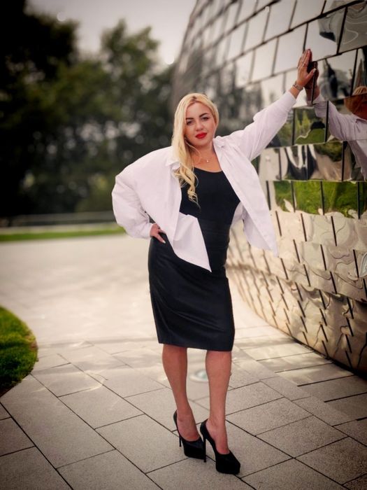 Гіпнотерапевт. Допомагаю військовим відновитись після стресу, втрат.