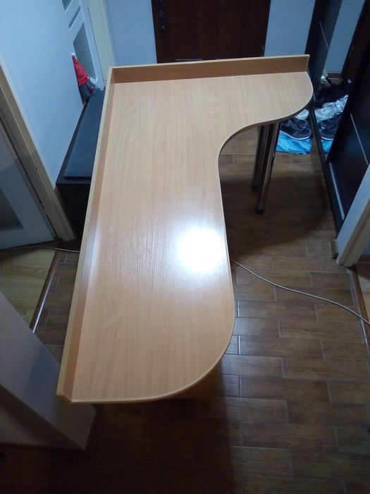 Biurko narożne z kontenerkiem 140/100
