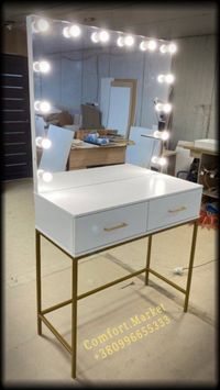 Гримерное зеркало визажиста с подсветкой лампочками и стол в стиле лоф