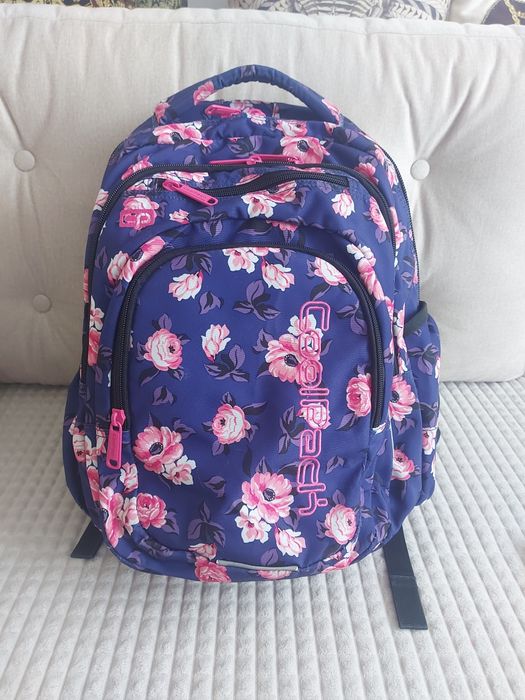 Plecak szkolny granatowy w kwiaty
