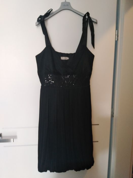 Sukienka klasyczna czarna