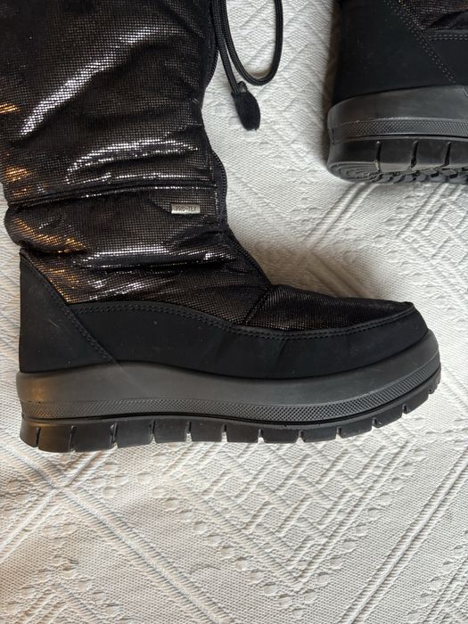 Venezia zimowe długie buty błyszczące 37