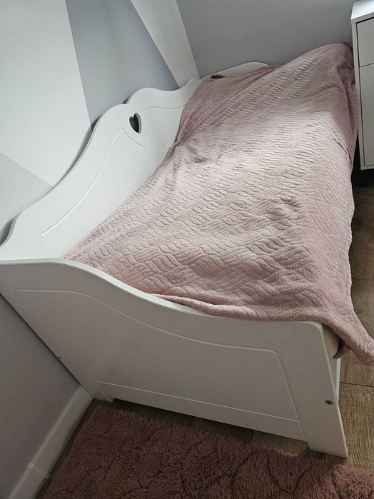 Łóżko białe dziewczęce serduszko 180 cm