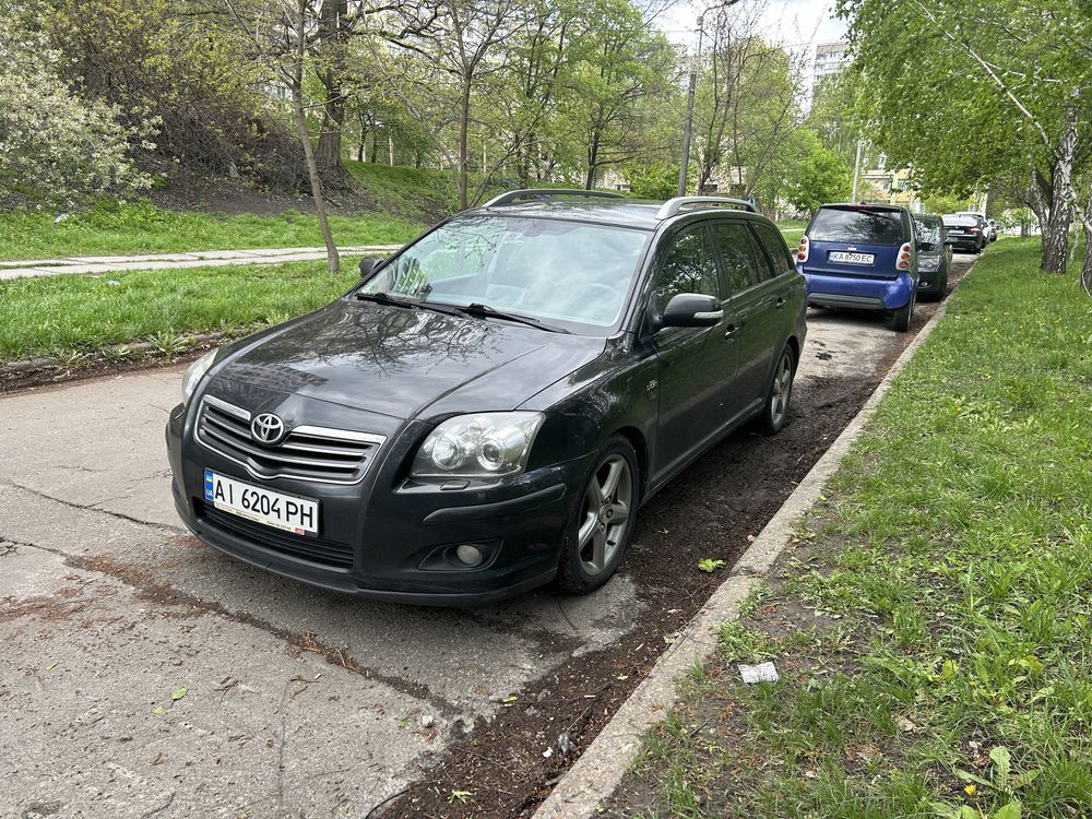 Toyota avensis 2.2d