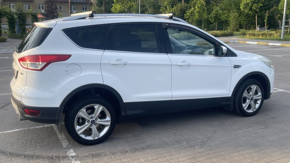 Продаж Fоrd kuga 2013 рік