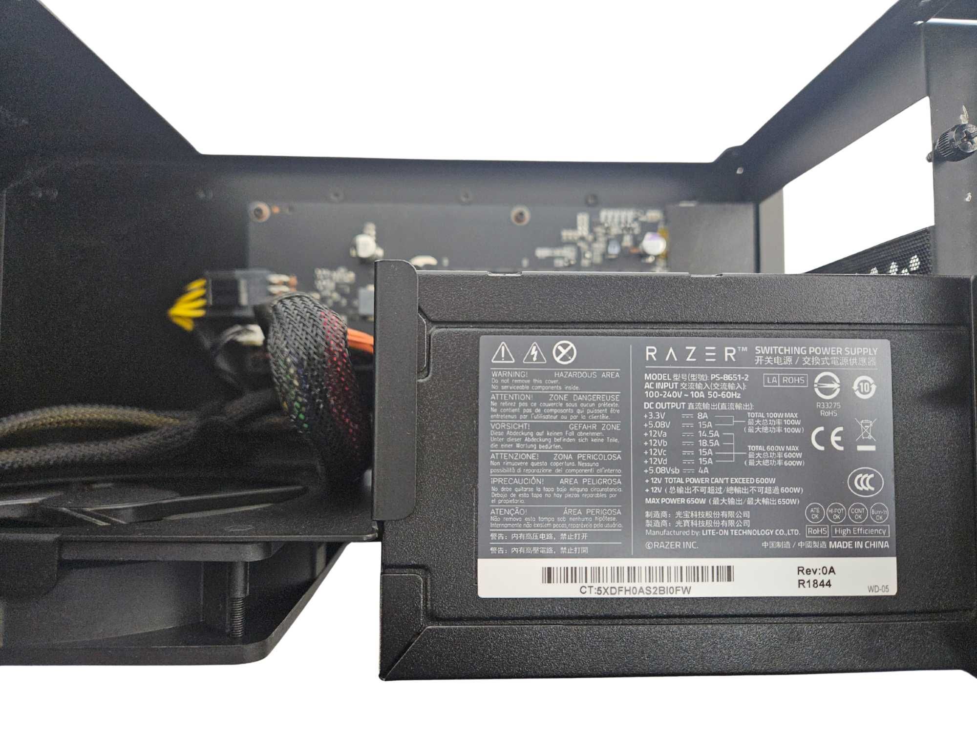 Ігровий адаптер (бокс для відеокарти) eGPU Razer Core X