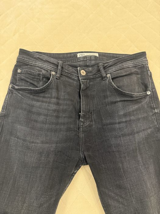 Джинси Zara чорного кольору, EUR 42, USA 32, MEX 32