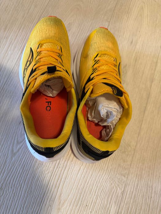 Кросівки для бігу saucony axon 2