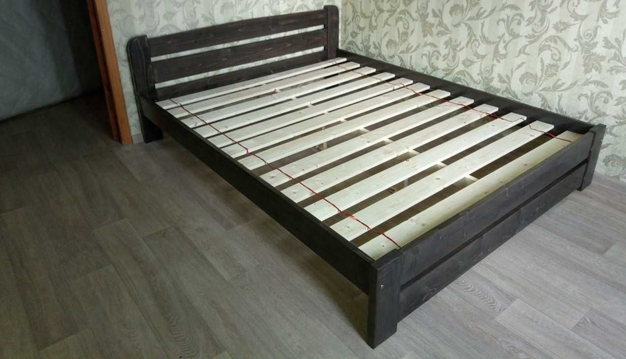 крепкая деревянная кровать 160*200 см