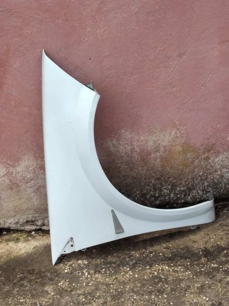 Guarda Lamas Renault Megane ll Ano 2002 a 2008 com Pisca Cor Branco