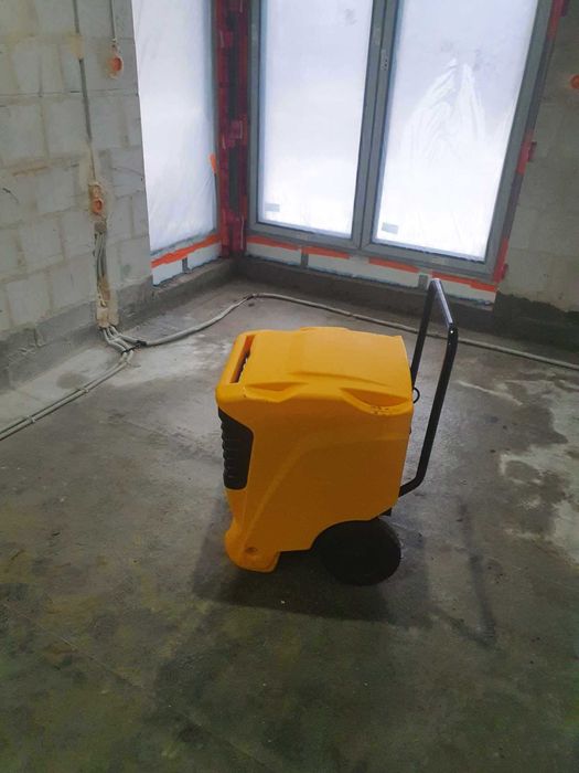 WYNAJEM Osuszacz powietrza Osuszanie po tynkach wylewkach zalaniu