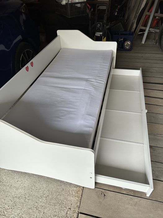 Łóżko z szufladą