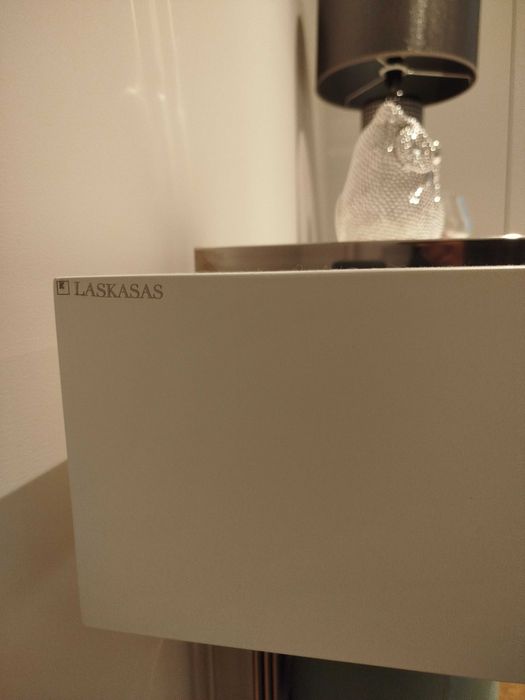 Consola Evelyn Laskasas