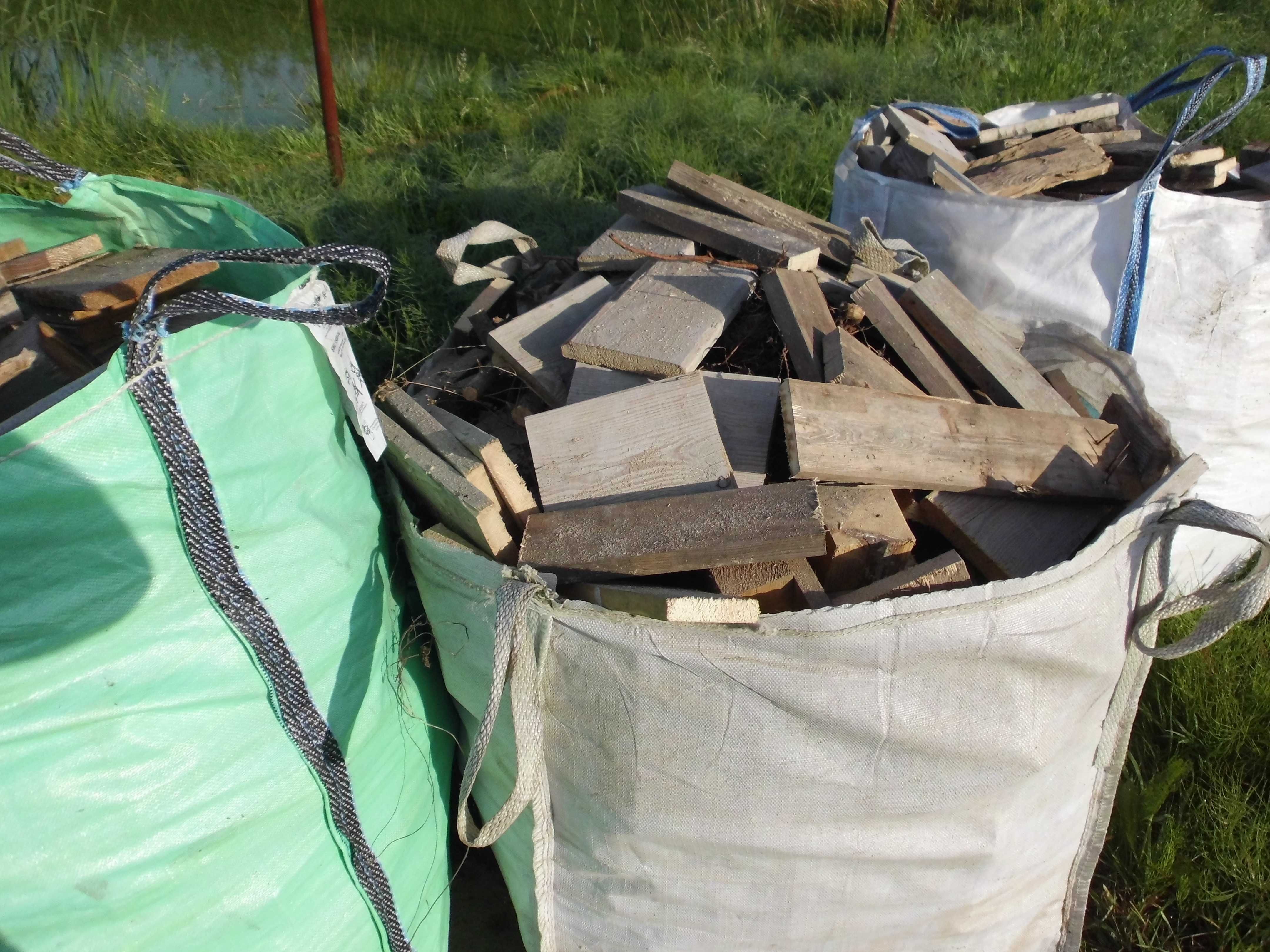 Drewno opałowe odpady budowlane