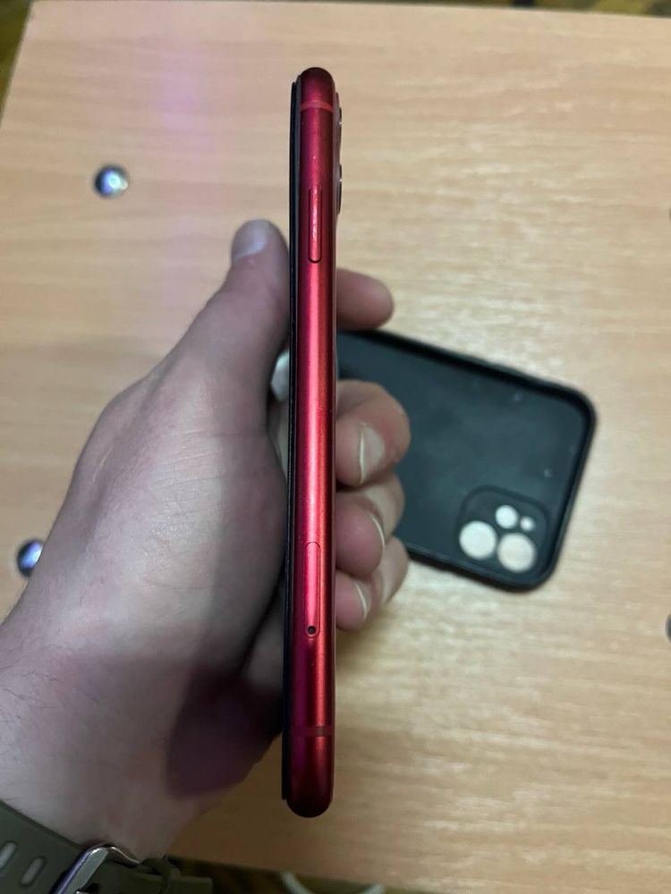 Iphone 11 64 gb розбита задня кришка