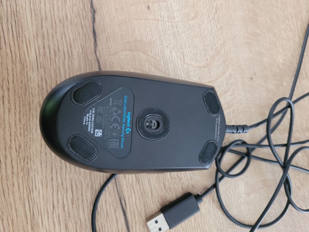 Mysz LOGITECH G102 Lightsync Czarny
Stan idealny gaming podświetlenie