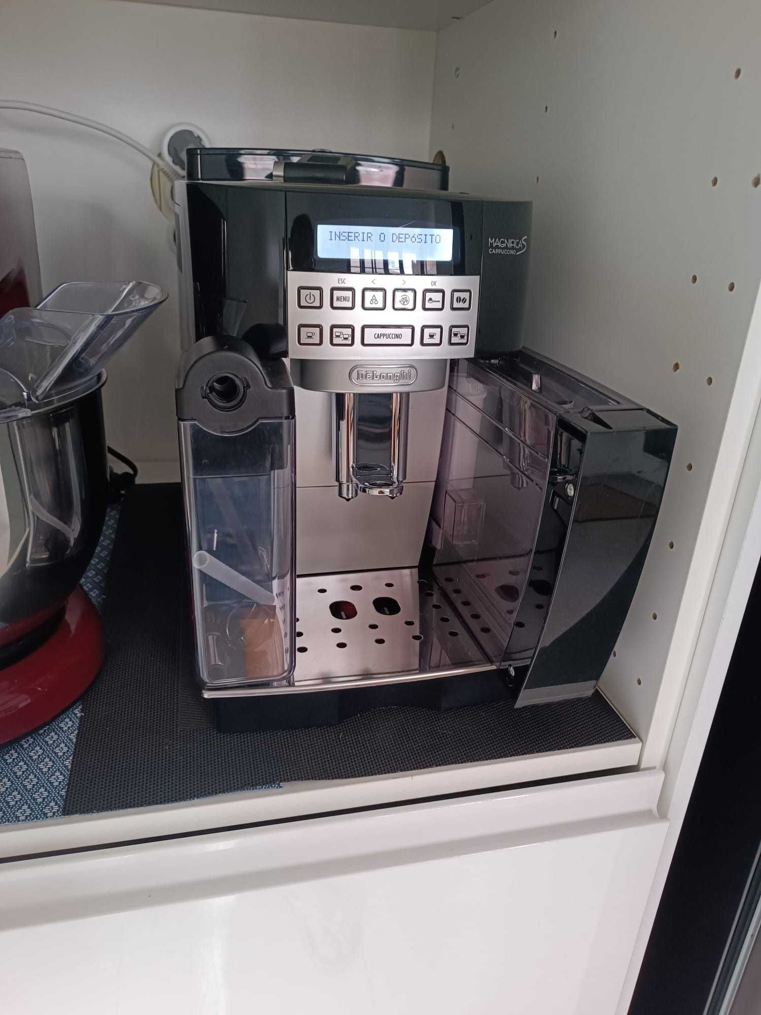 Máquina de Café De'Longhi Magnifica S ECAM22.360.