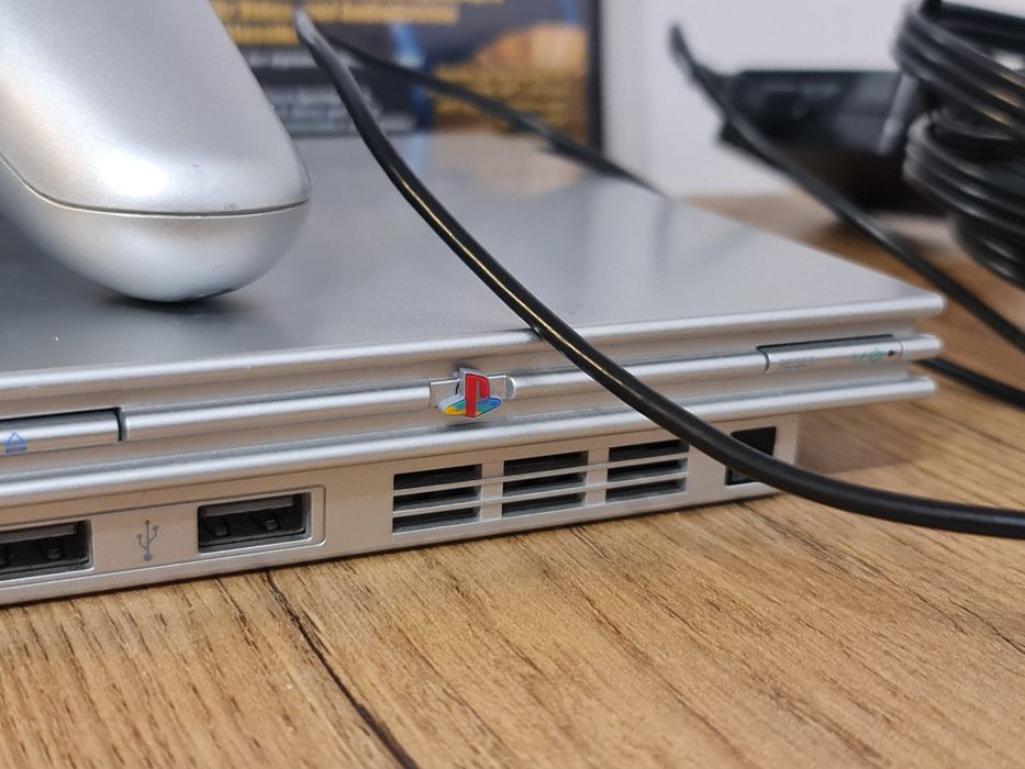 Ps2 konsola PlayStation Silver plus przejściówka HDMI