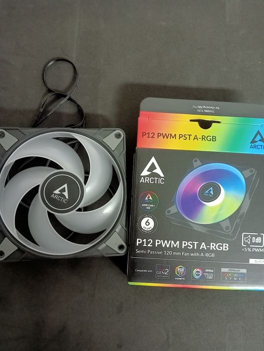 Ventoinha Fan Artic P12 PWM PST A-RGB