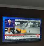 Vendo smart  TV LG 4K de 55 polegadas, modelo UH615V, com linhas hori