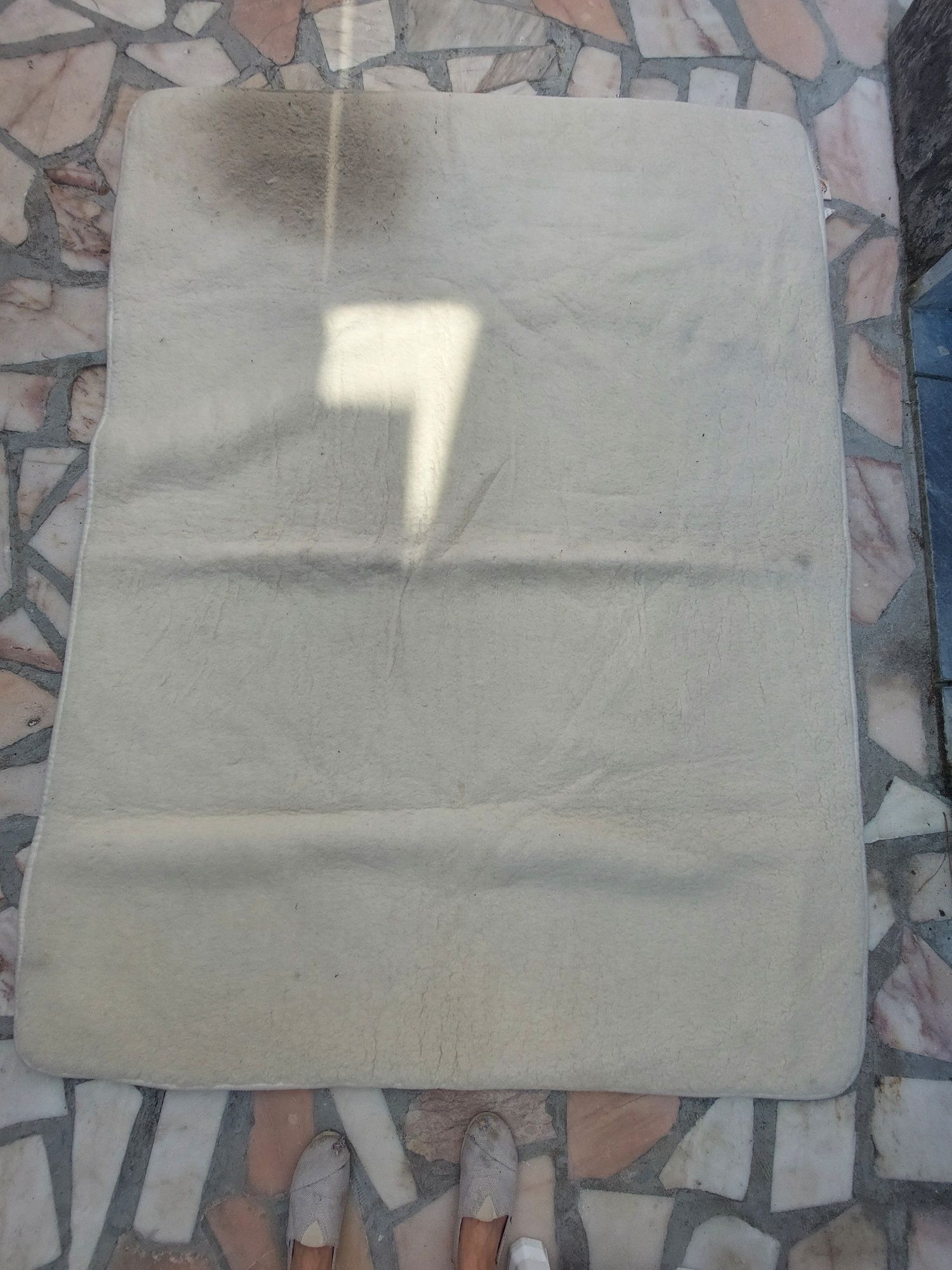 capa protetora de colchão e  cobertor em lã (usado)