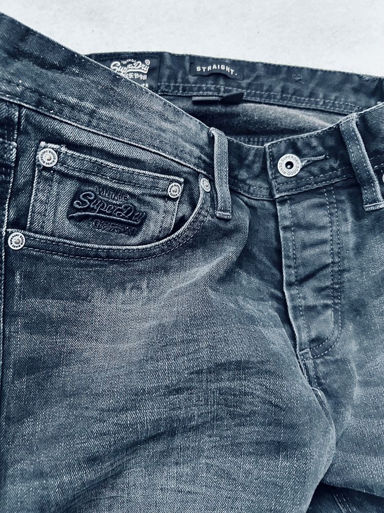 SuperDry spodnie jeansowe markowe granat czarne logowane