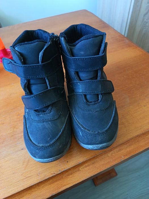 Sprzedam buty zimowe chłopiece 28