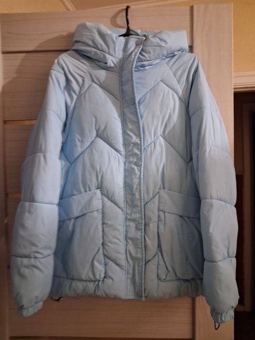 Зимова жіноча куртка