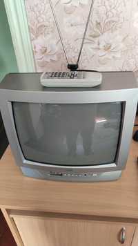 Телевiзор JVC AV-1415EE, 14 дюймів, на кухню, в кімнату