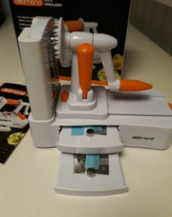 Пристрій для нарізки, спіралайзер