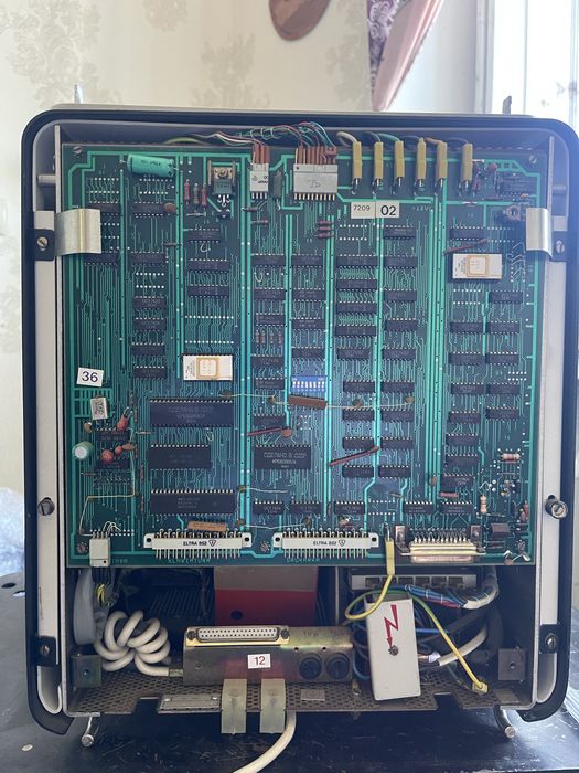 Видеотерминал Mera CM 7209. Раритет. В отличном рабочем состоянии!