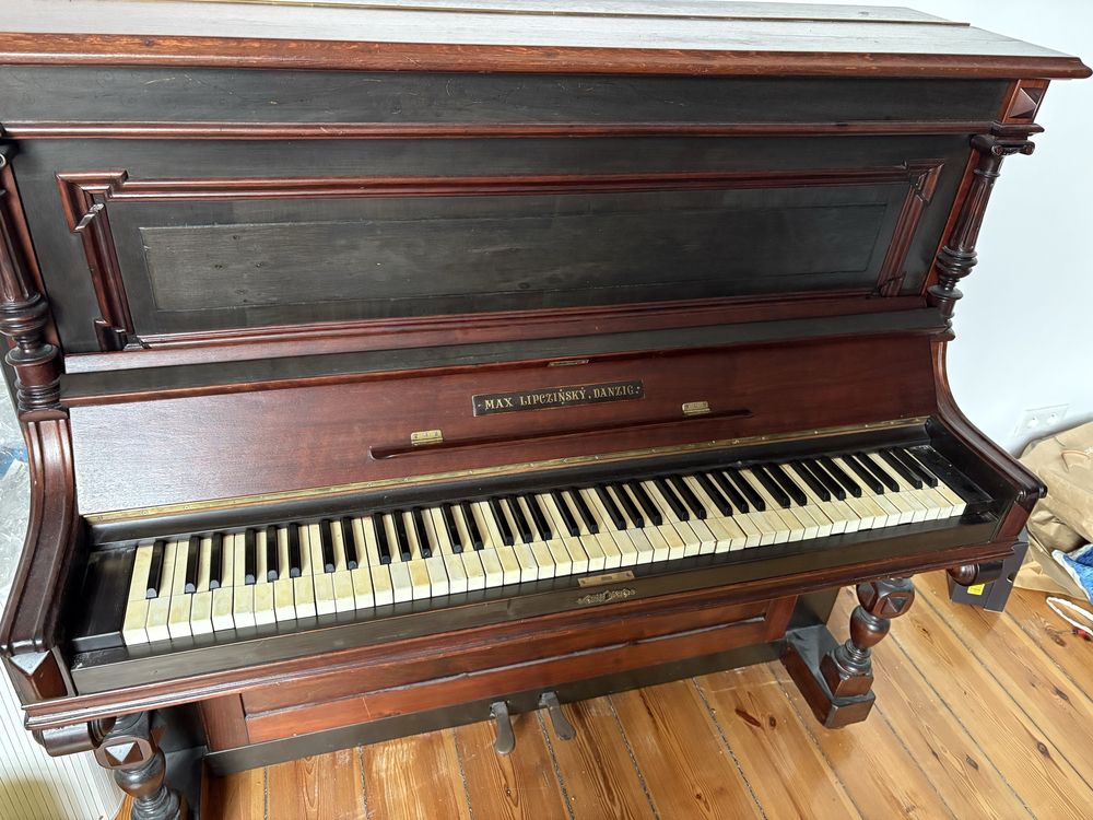 Pianino Max Lipczynsky Danzing odrestaurowane