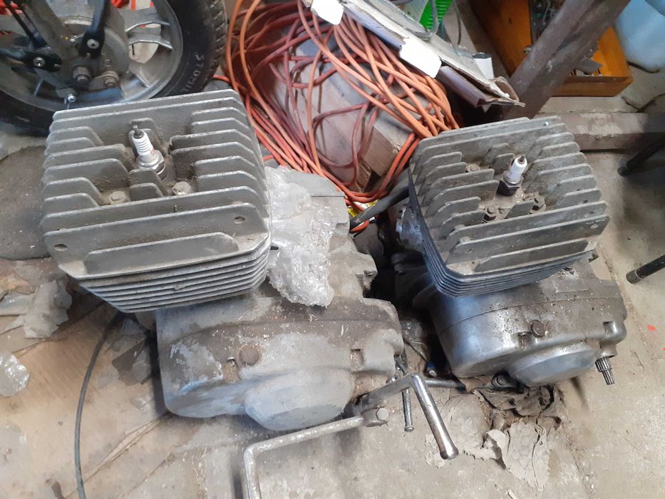 Sprzedam dwa motocykle Romet silniki i części