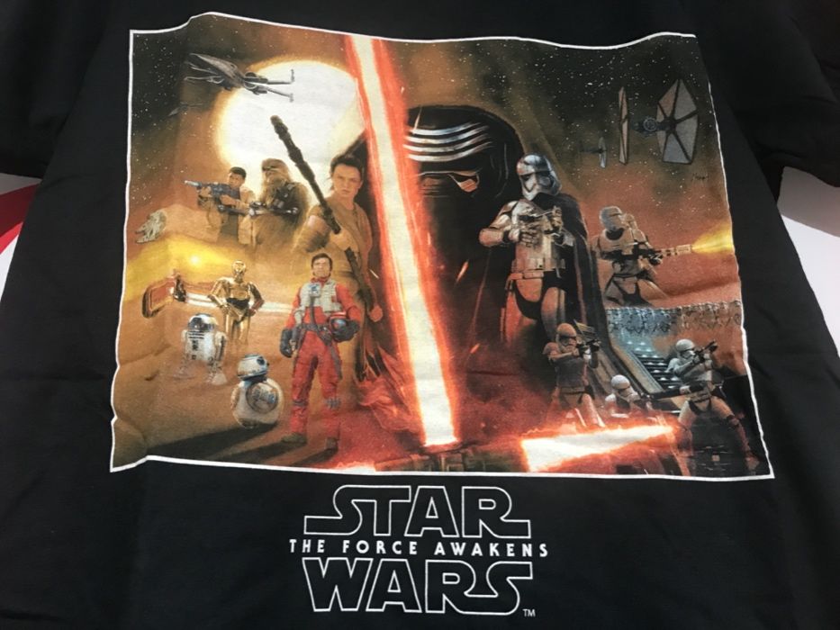 Vários modelos e tamanhos T-shirts Star Wars (Produto novo e embalado)