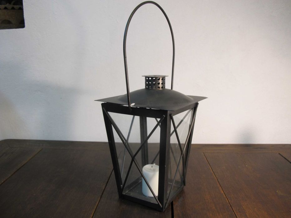 Latarnia metalowa z szybkami, lampion czarny, latarenka