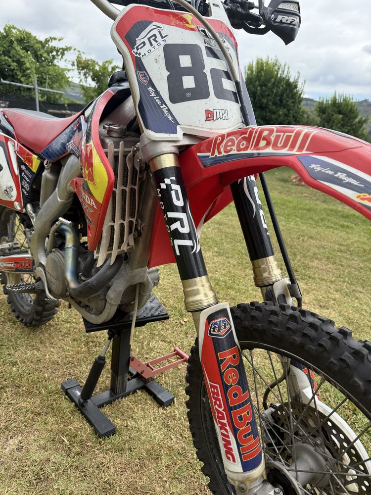 Honda CRF250R  ano “2007” Preço negociável.