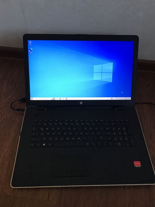 Игровой ноутбук Hp, Amd A9 9420, 8 gb озу, ssd 120 gb.