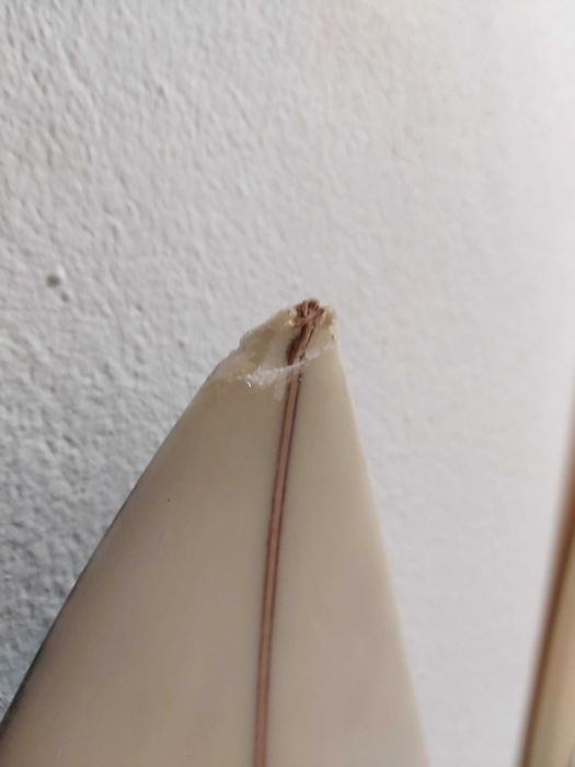 Pranchas de surf com alguns danos