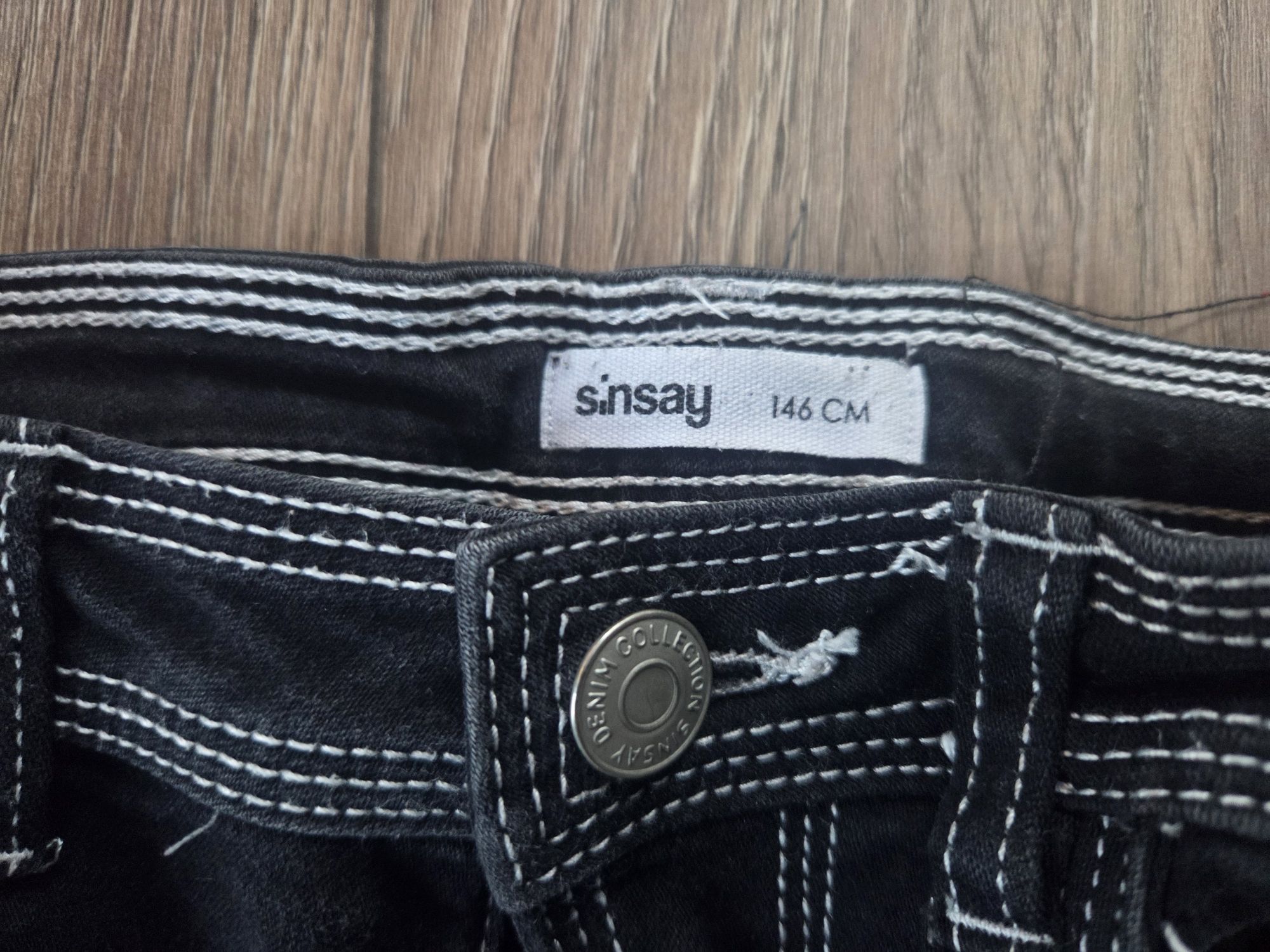 Spodnie jeans r. 146