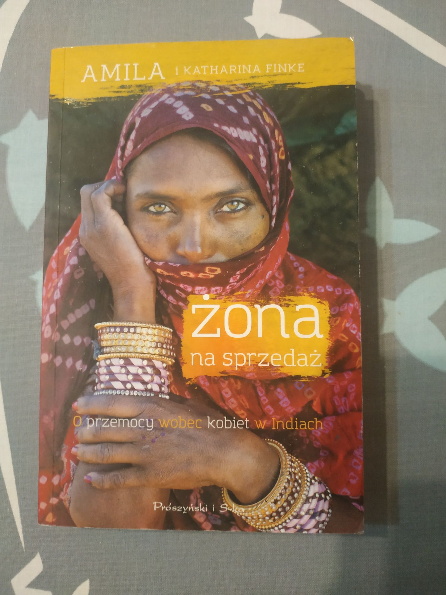Książka żona na sprzedaż