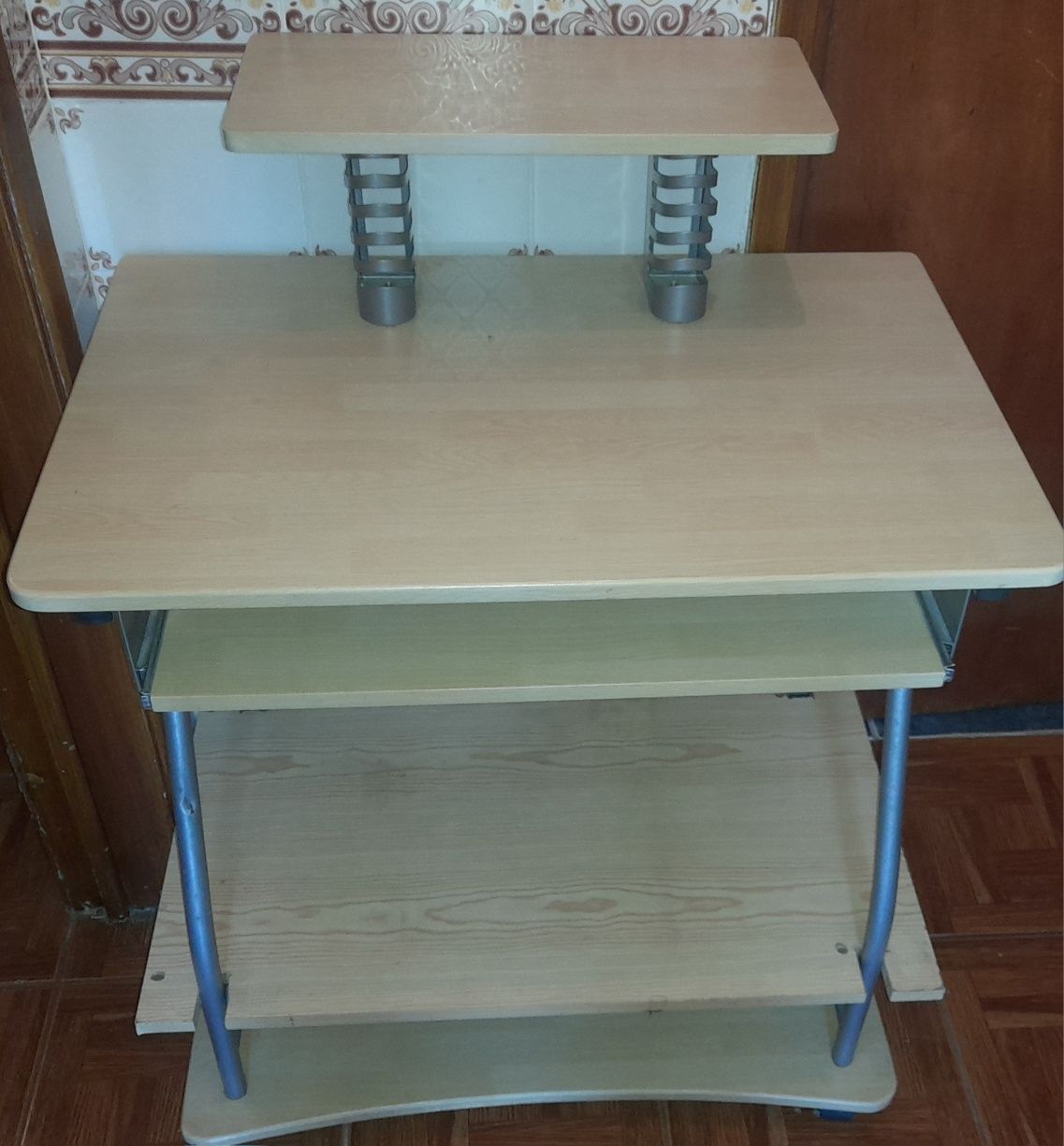 Secretária para computador