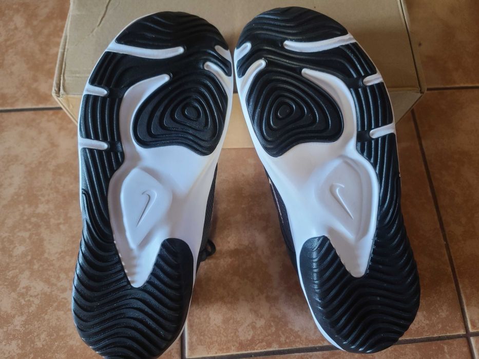 Кросівки чоловічі Nike р. 44-44,5 чорні довж устілки 28,5 см Індонезія