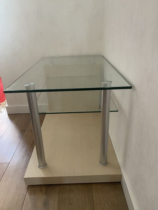 Столик журнальний можна і під телевізор