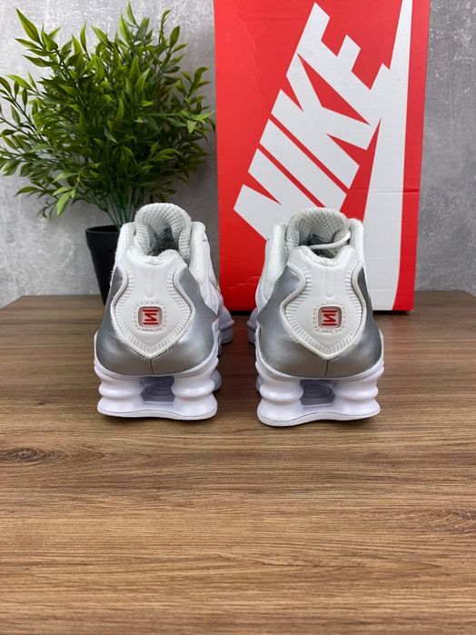 Nike Shox TL r. 36,5 – sportowe sneakersy w bieli i srebrze
