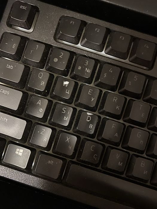 Продам ігрову клавіатуру Razer Ornata V2