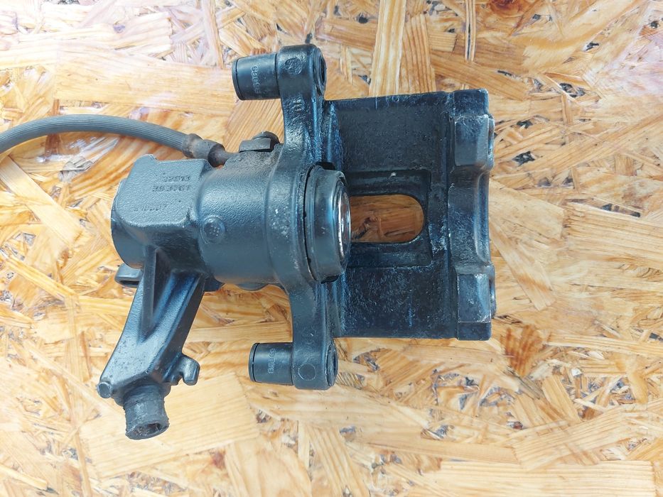 Супорт задній правий опель  вектра с 2002-2005