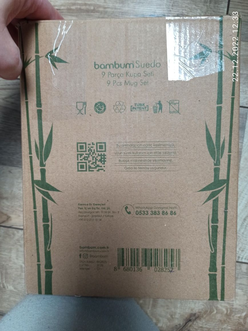 Bambum Suedo nowy zestaw czterech kubków kubki z łyżeczkami