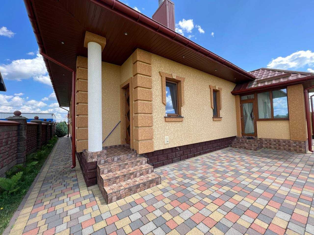 Продаж розкішного будинку м. Цумань