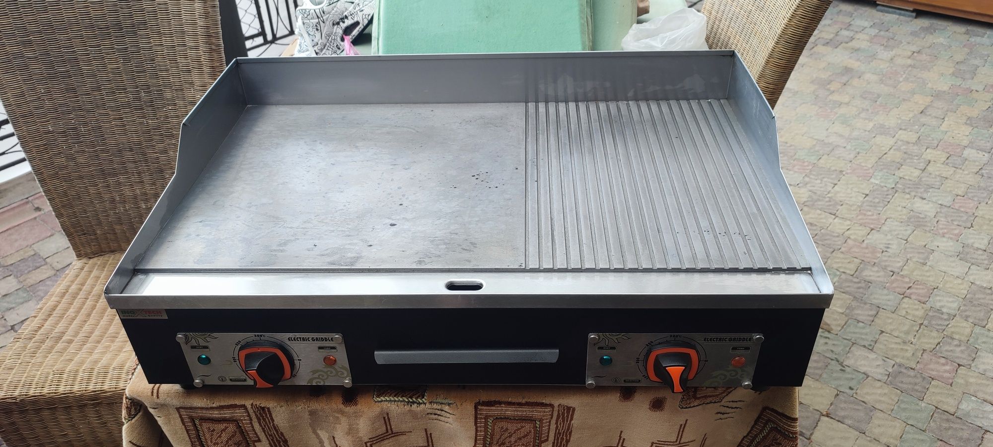 Гриль професійна  INOXTECH EG 836